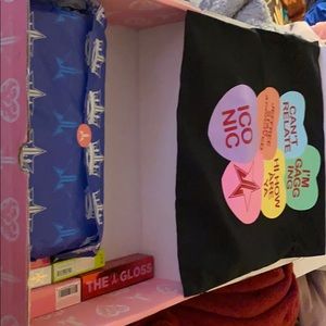 Supreme Valentine’s Day box Jeffree Star cosmetics